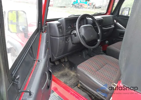 2000 Jeep Wrangler Se z USA, uszkodzony, nr VIN 1J4FA29P6YP767898